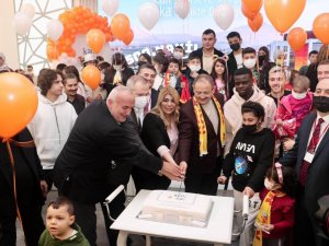 Eru Çocuk Kemik İ̇liği Nakil Merkezi 500. Naklini Kutluyor