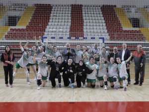 Sivas Belediyespor Hentbol Takımı Evinde Kazandı