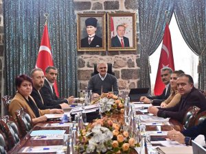 Vali Münir Karaloğlu Başkanlığında Diyarbakır’ın Yatırımları Ele Alındı