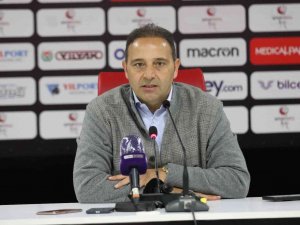 Fuat Çapa: “3 Hafta Sonra Galip Geldiğimiz İçin Mutluyuz”