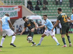 Spor Toto Süper Lig: Aytemiz Alanyaspor: 0 - Trabzonspor: 4 (İ̇lk Yarı)
