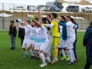 Başkale Gençlikspor, Van Büyükşehir Belediyespor’u 2-1 Mağlup Etti