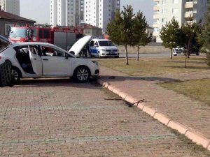 Otomobildeki Piknik Tüpünden Sızan Gaz Patladı: 1 Yaralı