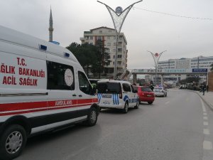 Kocaeli’de İki Araç Çarpıştı: 3 Yaralı