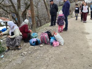 Heyelan Etkisini Artıyor: 9 Evde 41 Kişi Tahliye Edildi