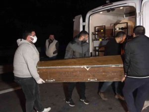 Tem Otoyolunda Feci Kaza: 1 Ölü, 4 Yaralı