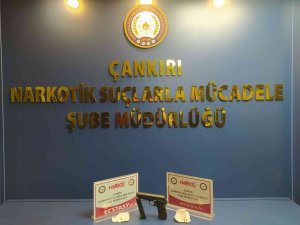 Polisin Durdurduğu Şahsın Üzerinden Uyuşturucu Çıktı