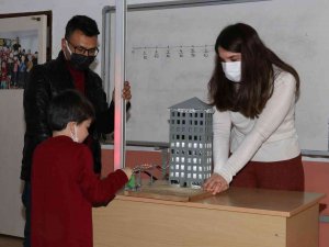 Çocuklar, Enerji Verimliliği Ve Tasarrufu Eğlenerek Öğreniyor