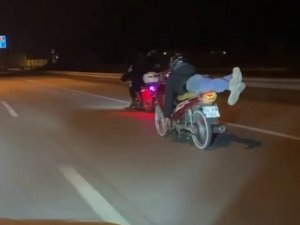Hem Kendini, Hem De Trafikteki Diğer Sürücüleri Tehlikeye Attı