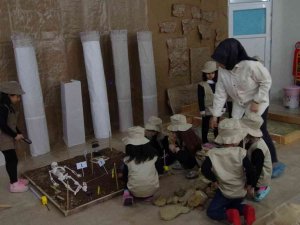 Gercüş’te Minik Arkeologlar İş Başında