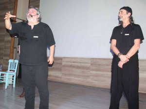 Mandıra Filozofu Güldürürken Düşündürdü