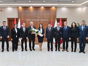 Vali Karaloğlu: “Vergi Vatandaşa Hizmet Demektir”