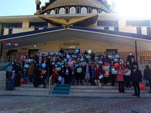 Dede Ve Torunların Camideki Renkli Buluşması