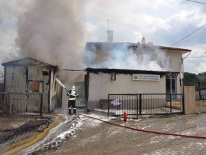 Kaynak Makinesinden Çıkan Kıvılcım Mazot Deposunu Tutuşturdu