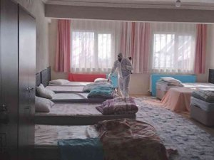 Hakkari’deki Kurs Binaları İlaçlandı