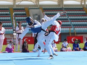 Sporda Teori Ve Pratiği Birleştirecek Olan Projeye Hibe Desteği