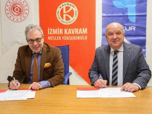 Türkiye İ̇ş Kurumu ‘İ̇şkur Kampüste’ İ̇zmir’de İlk İmzayı Attı