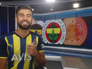 Fenerbahçe, Diego Rossi İle 2021-22 Sezonu Kiralık, Sonraki 3 Sezon Satın Alma Opsiyonlu Olmak Üzere Toplam 4 Yıllık Sözleşme İmzalandığını Açıkladı.