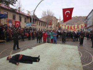 Bayburt’ta Kurtuluş Coşkusu Cumhuriyet Caddesine Taştı