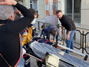 4. Kattan Düşen Genç Ağır Yaralandı