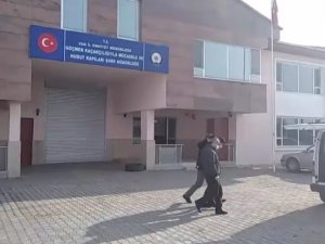 Van’da Otelde 10 Düzensiz Göçmen Yakalandı