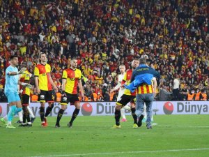 Spor Toto Süper Lig: Göztepe: 2 - Galatasaray: 3 (Maç Sonucu)