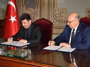 7 Aralık Üniversitesi İle İ̇stanbul Üniversitesi Arasında Protokol İmzalandı