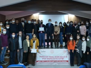 Alaşehirli Eğitimcilere Tamamladıkları Kursla Sertifika Aldı