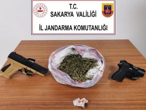 Sakarya’da 3 Kilo Uyuşturucu Ele Geçirildi: 2 Gözaltı
