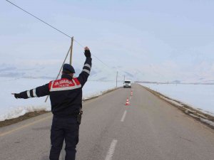 Muradiye’de Okul Servislerine Yönelik Denetim