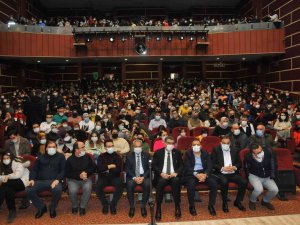 Akşehir’de Süheyl Behzat Uygur Tiyatrosu Sahnelendi
