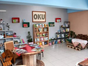 Bu Kütüphane Atık Malzemelerden Kuruldu