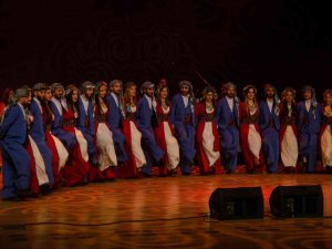 Diyarbakır’da Reng-i Hakkâri Rüzgarı Esti