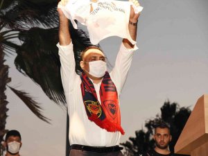 Başkan Yılmaz, İ̇çel İ̇dman Yurduna Sahip Çıkıyor