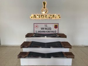 Van’da 60 Adet Av Tüfeği Ele Geçirildi