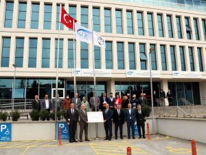 Samsun’da ‘Erişilebilir’ 11 Binaya Belge Ve Flaması Teslim Edildi