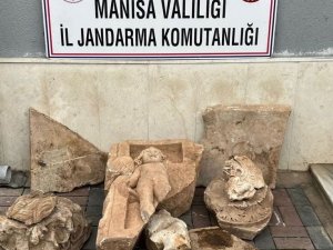 Manisa’da Roma Dönemine Ait Eros Bebek Heykeli Ele Geçirildi