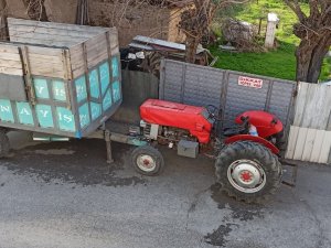 Bahçe İçerisindeki Römorku Çaldılar