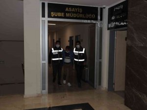 Antalya’da 15 Ve 34 Yıllık Hapis Cezası İle Aranan 2 Şüpheli Yakalandı