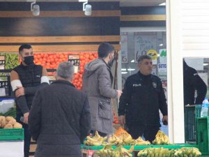 Evli Çift, Alışveriş İçin Gittikleri Süpermarkette Silahlı Saldırıya Uğradı