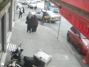 Kartal’da Polisten Kaçan Sürücü, 2 Yayayı Teğet Geçip Baklavacıya Daldı