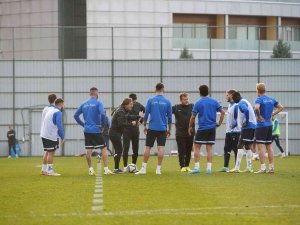 Çaykur Rizespor, Galatasaray’a Günde Çift Antrenmanla Hazırlanıyor