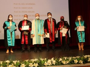 Recep Tayyip Erdoğan Üniversitesinde Akademik Yükselme Töreni Gerçekleştirildi