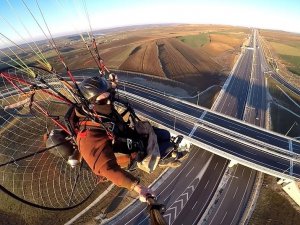 2 Saatlik Paramotor Uçuşuyla Tekirdağ- Çanakkale Otoyolu’nun Son Halini Görüntüledi