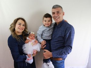 Tüp Bebek Demir’e Dondurulmuş Embriyodan Kardeş Geldi