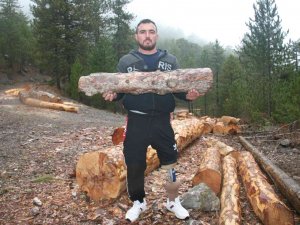 Engelli Sporcu, 140 Kilo Kaldırarak Engelsiz Rakiplerini Geçti