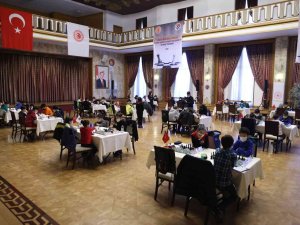 Satranç Turnuvası Şampiyonu Bursalı Yağız