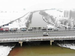 Muş’ta Nehre Düşen Genç Kızı Arama Çalışmaları Devam Ediyor