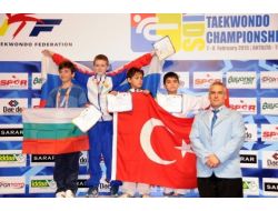 Burhaniyeli Tekvandocular Avrupa Şampiyonu Oldu
