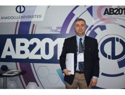 Anadolu Üniversitesi’ndeki Akademik Bilişim Konferası’na Rekor Katılım